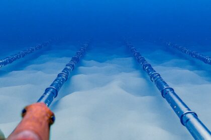 The Gulf’s AI Boom Has an Undersea Cable Problem