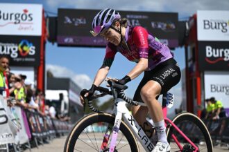 Usoa Ostolaza climbs onto Vuelta a Burgos Féminas podium with comeback ride up Lagunas de Neila climb